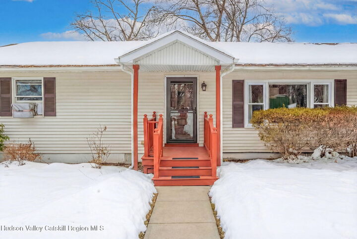 Property Photo:  538 Mtn View  NY 12443 