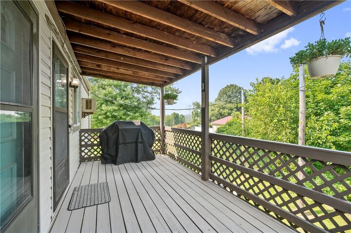 Property Photo:  1217-1219 Old Leechburg Road  PA 15239 