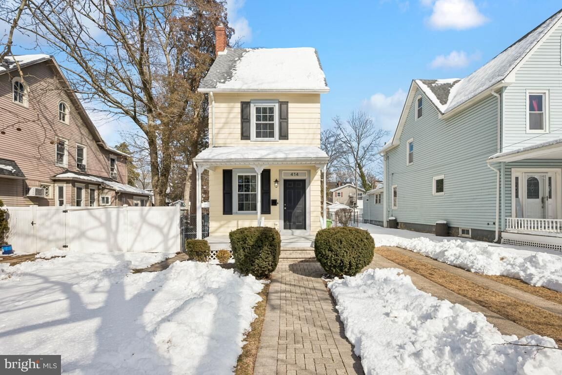 Property Photo:  414 Leconey Avenue  NJ 08065 