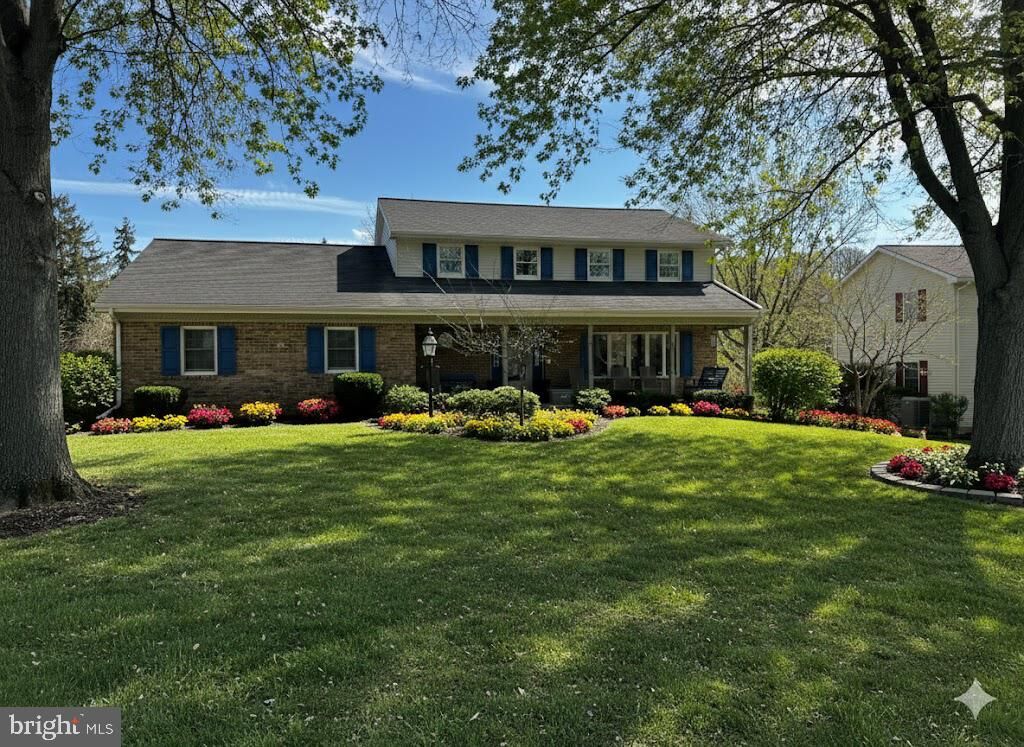 Property Photo:  406 Wetherburn Drive  PA 17601 