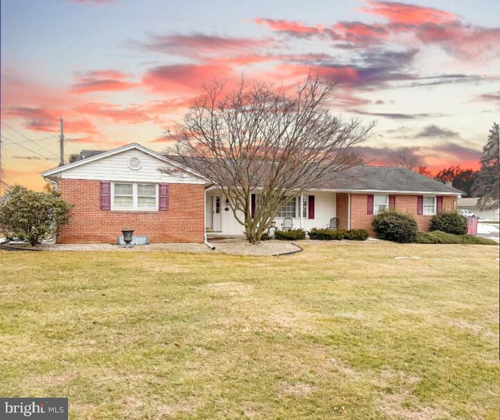 Property Photo: 34 Acorn Circle PA 17202
