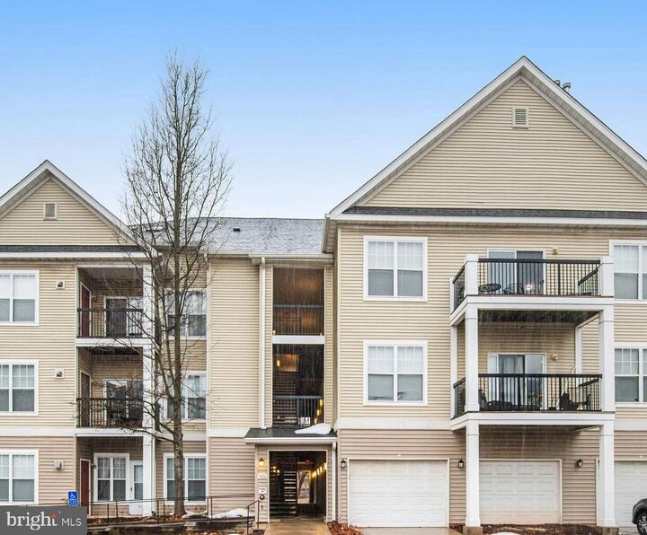 Property Photo:  5124 Brittney Elyse Circle G  VA 20120 