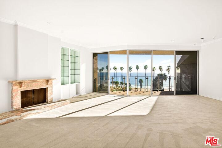 Property Photo:  515 Ocean Ave  CA 90402 