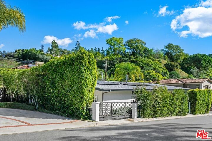 Property Photo: 2120 San Ysidro Dr CA 90210