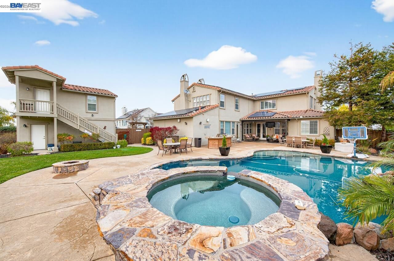 Property Photo: 2779 Silverado Ct CA 94550