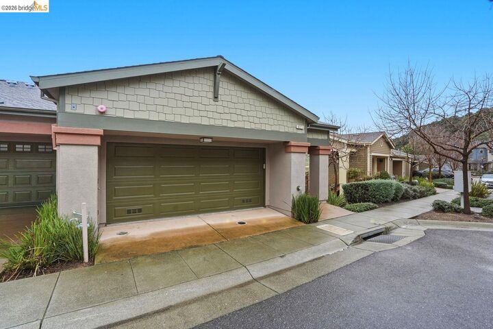 Property Photo:  6271 Rocky Point Ct  CA 94605 