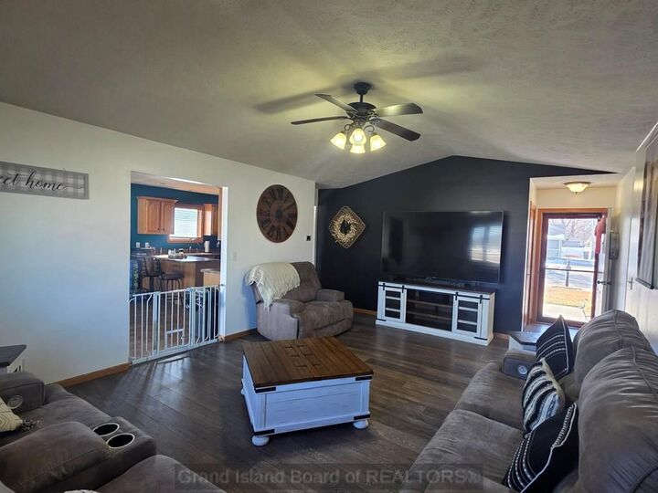 Property Photo:  1123 Pleasant View Dr  NE 68801 