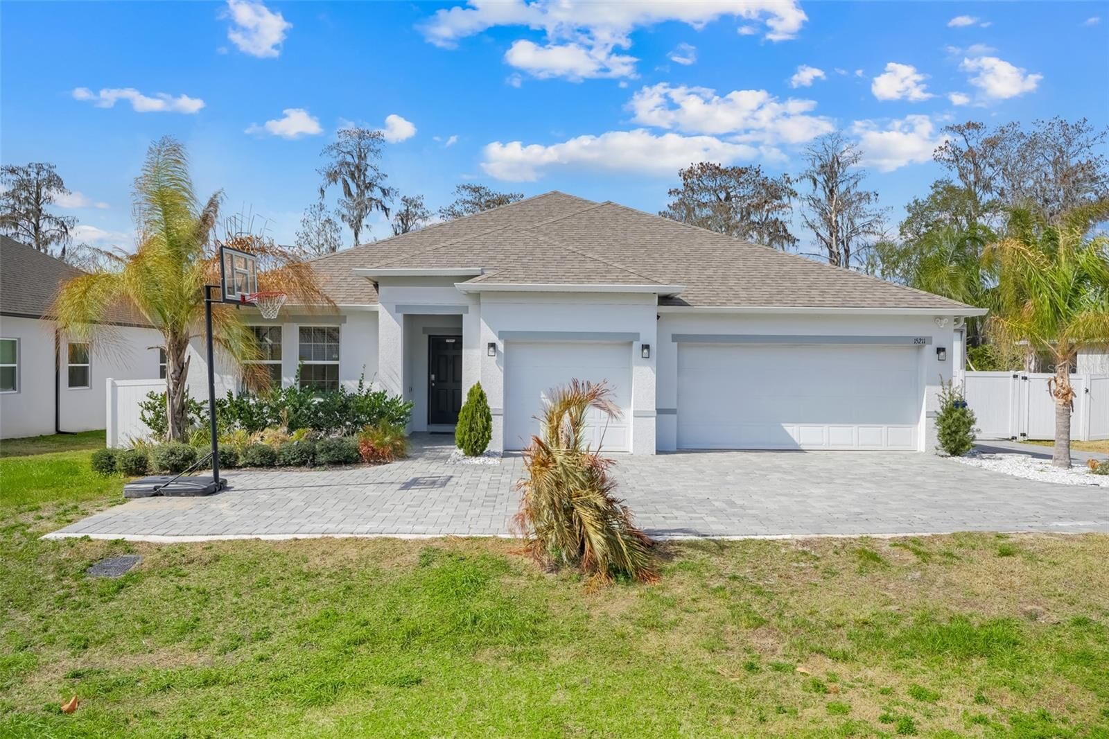 Property Photo:  15211 Silver Eagle Road  FL 34736 