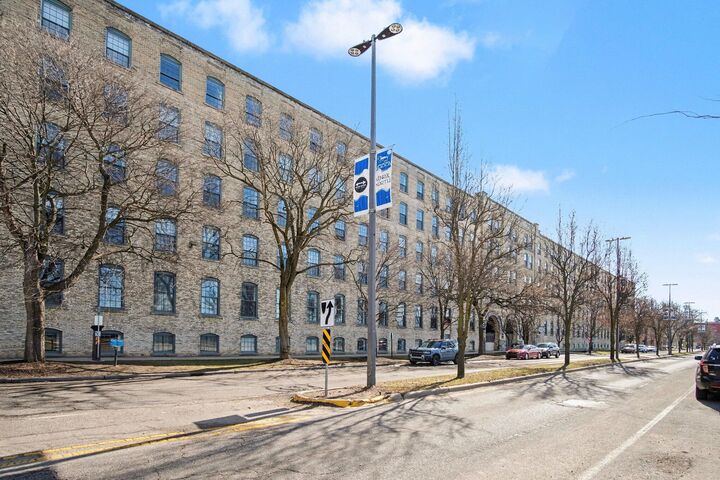 Property Photo: 940 Monroe Avenue NW MI 49503