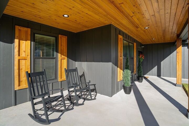 Property Photo:  190 Shady Oaks  TX 75904 