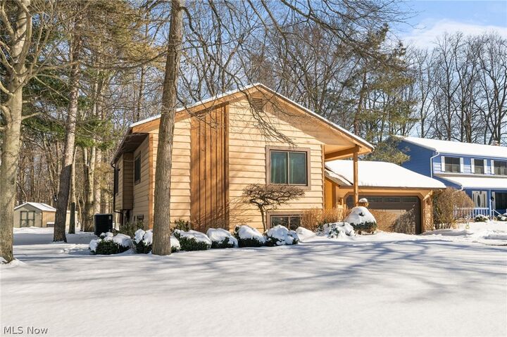 Property Photo:  8979 Bluejay Lane  OH 44060 