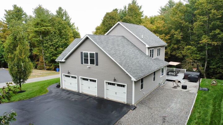 Property Photo: 5 Senter Farm Road NH 03051