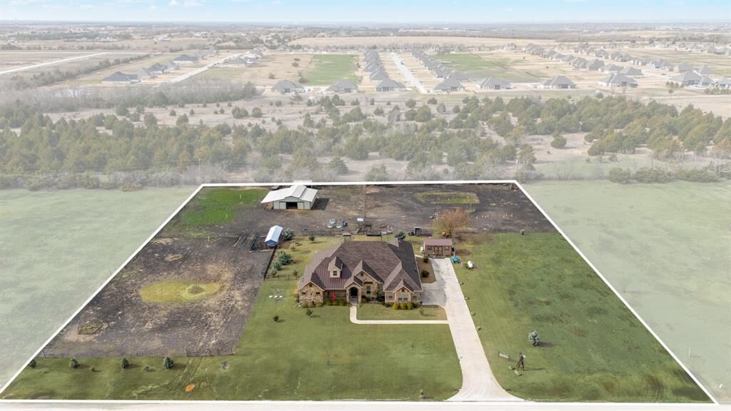 Property Photo:  729 Meadow Drive  TX 75032 