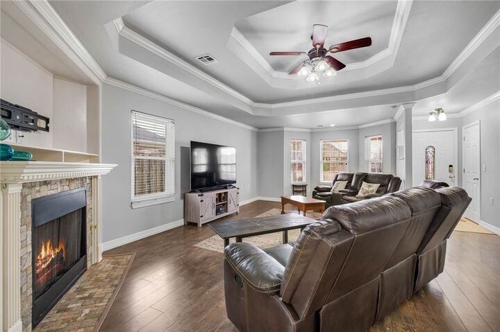 Property Photo:  1011 W Green Acres Place  AR 72758 