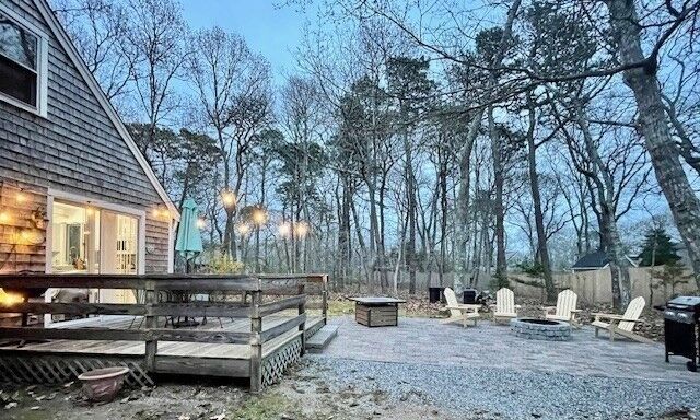 Property Photo:  18 Jay Dee Ln  MA 02642 