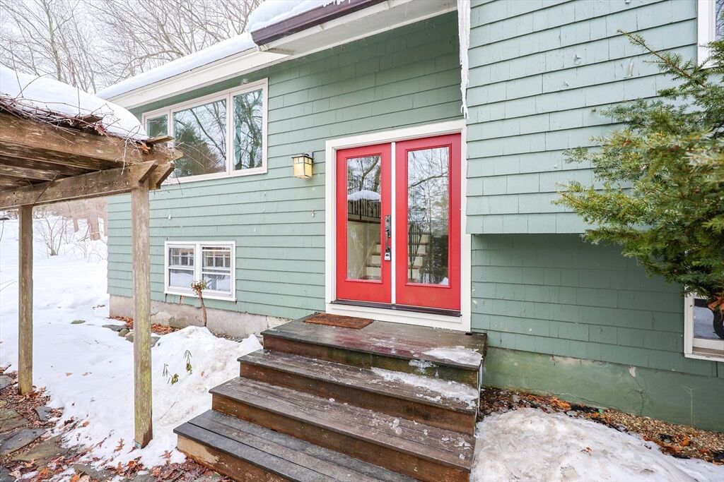 Property Photo:  7 Hillcrest Dr  MA 01720 