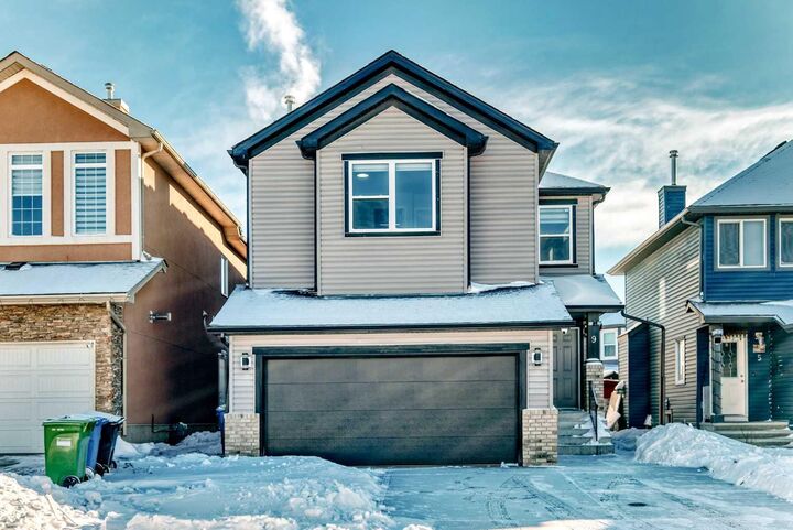 Property Photo: 9 Saddlecrest Crescent NE AB T3J 0C6