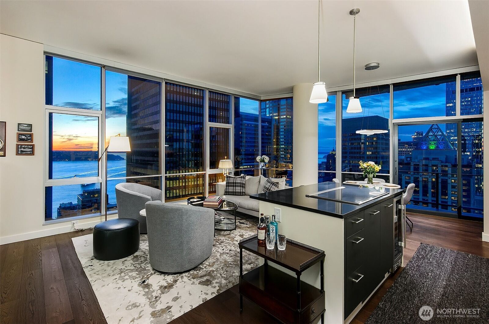 Property Photo:  909  5th Avenue 2301  WA 98164 