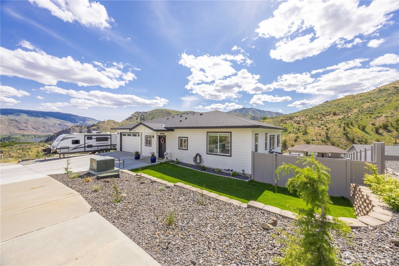 Property Photo:  9968  Griffith Place  WA 98822 