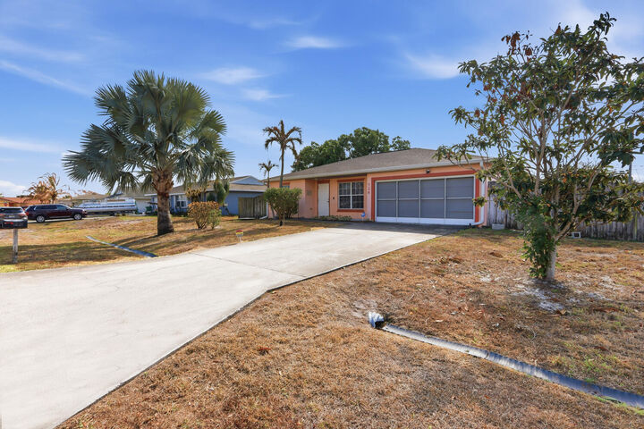 Property Photo:  726 SW Bond Road  FL 34953 