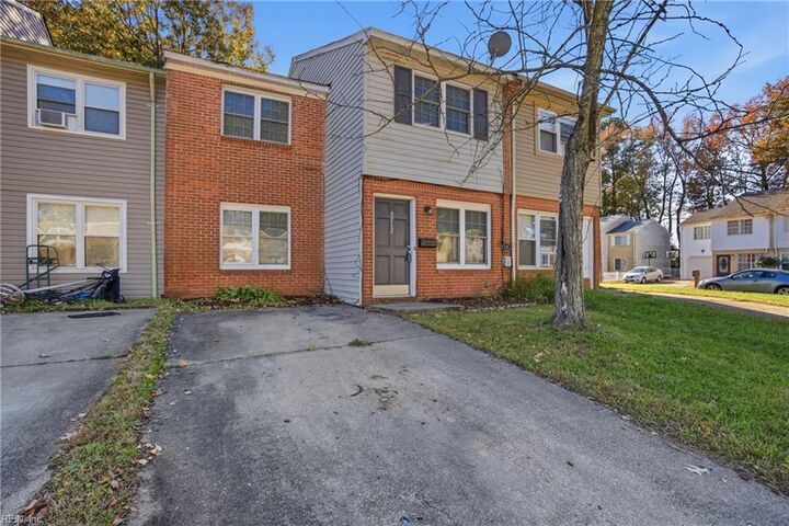 Property Photo: 3712 Bancroft Dr VA 23452