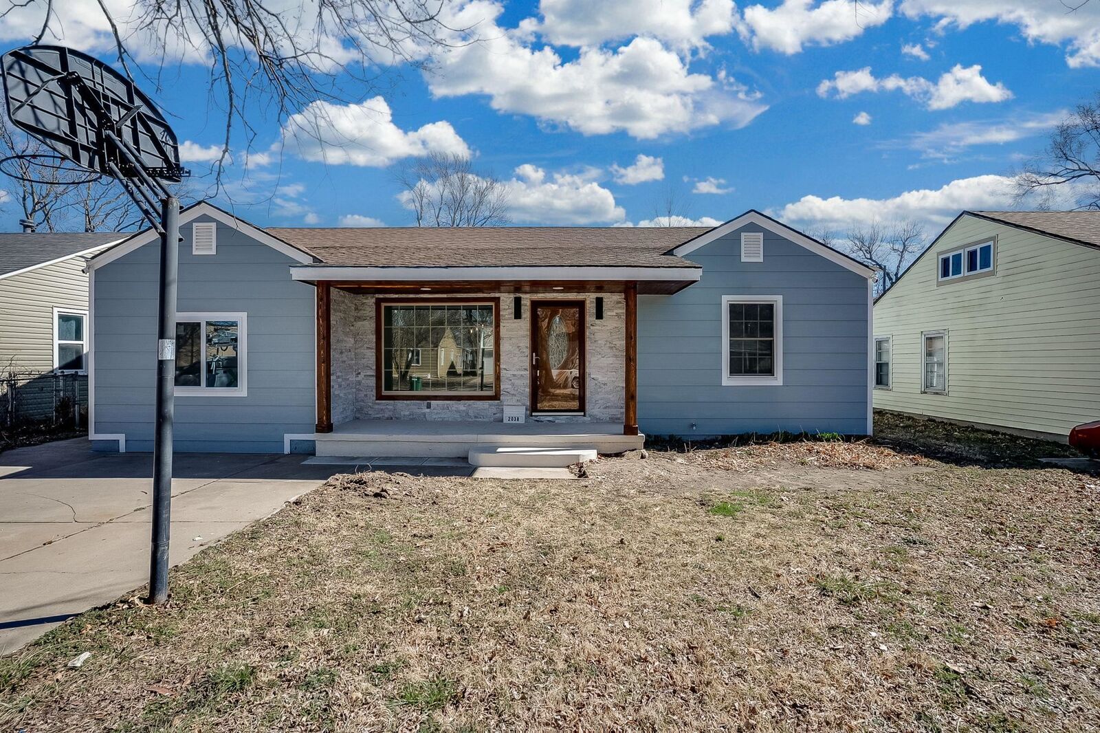 Property Photo:  2038 S Poplar St  KS 67211 