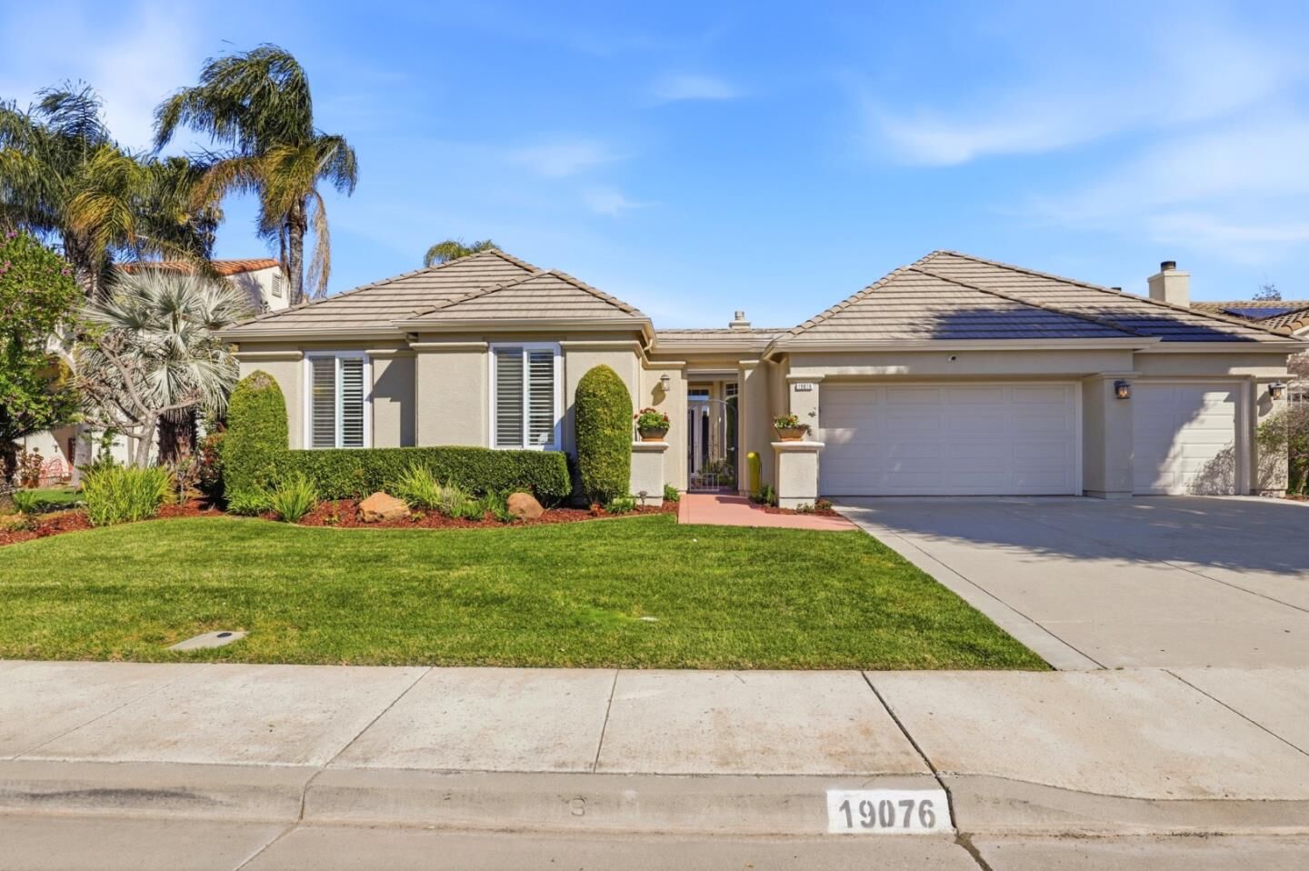 Property Photo:  19076 Savannah Court  CA 95037 