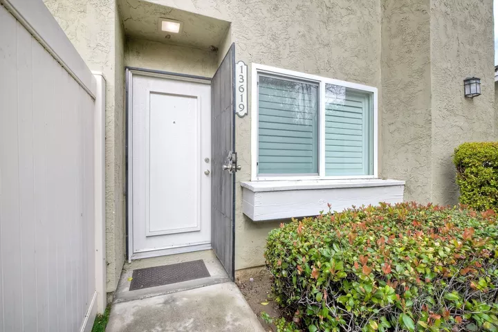 Property Photo:  13619 Sycamore Tree Ln  CA 92064 