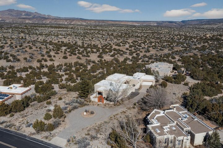 Property Photo: 6384 Hoochaneetsa NM 87083