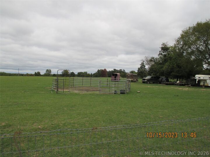 Property Photo: 2905 E 2110 OK 74743