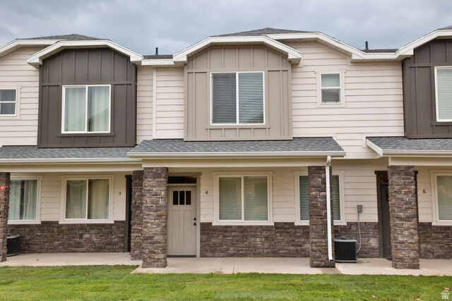 Property Photo:  150 W Seasons Ln 4  UT 84028 
