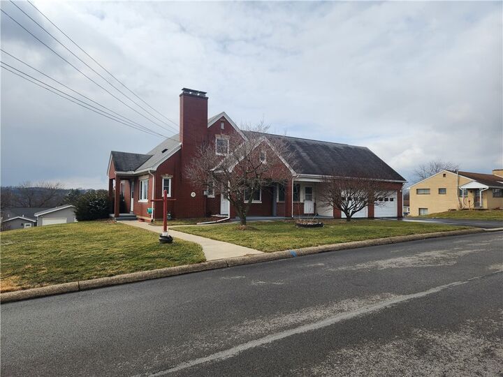 Property Photo:  1304 Porter St  PA 15027 