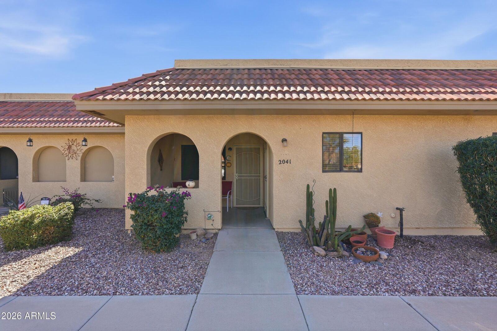 Property Photo:  2041 S Clubhouse Drive  AZ 85194 