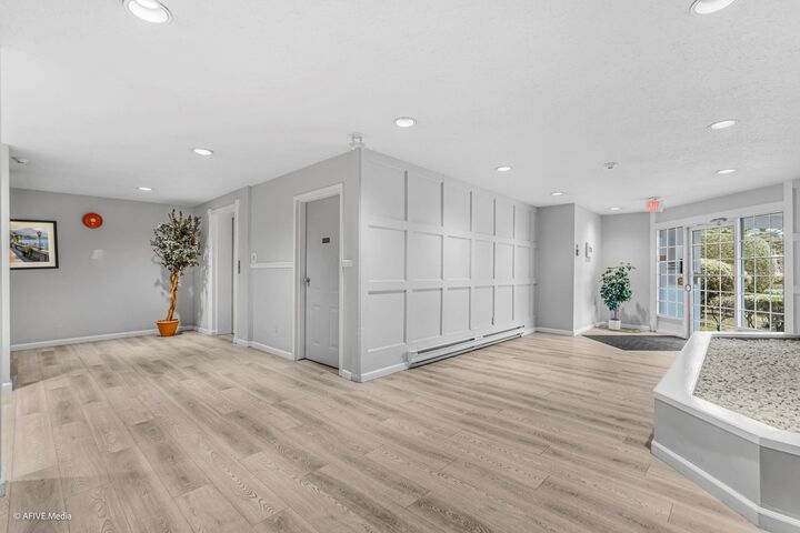 Property Photo:  32950 Amicus Place 204  BC V2S 6G9 