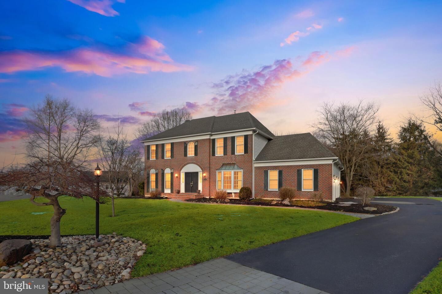 Property Photo: 9 Heatherstone Way PA 19373