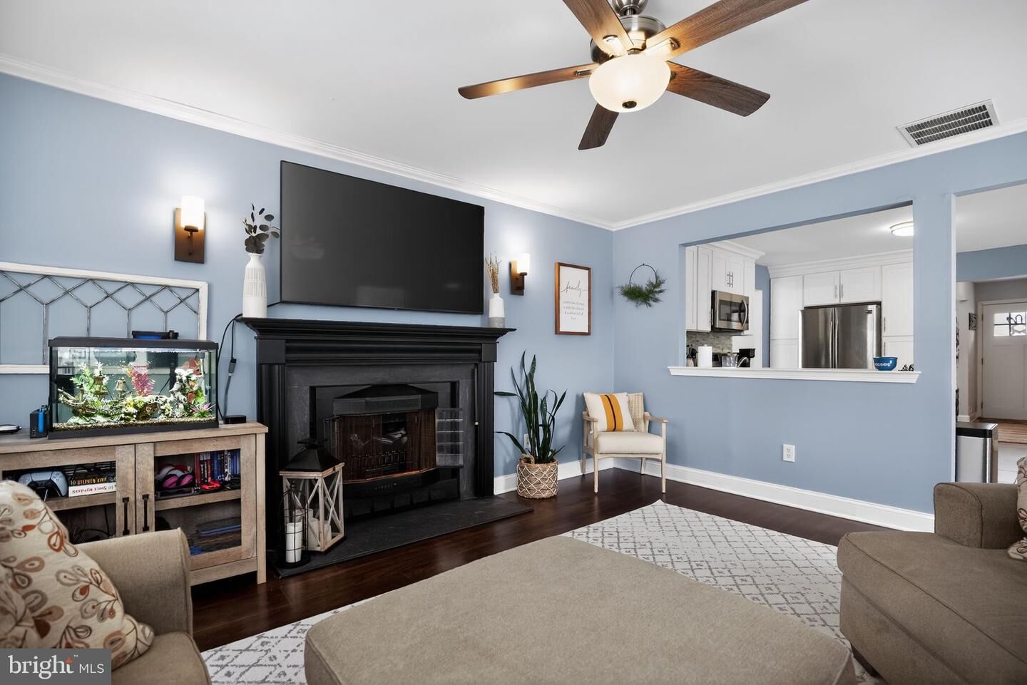 Property Photo:  9 Bromley Court  NJ 08004 