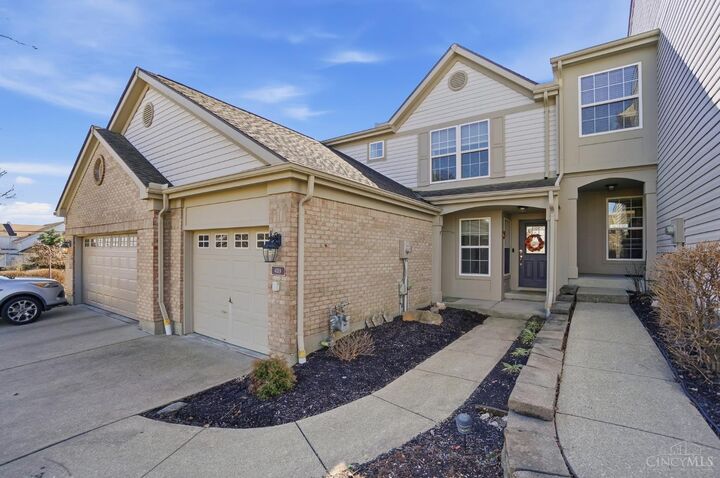 Property Photo:  4019 Fieldsedge Drive  OH 45040 