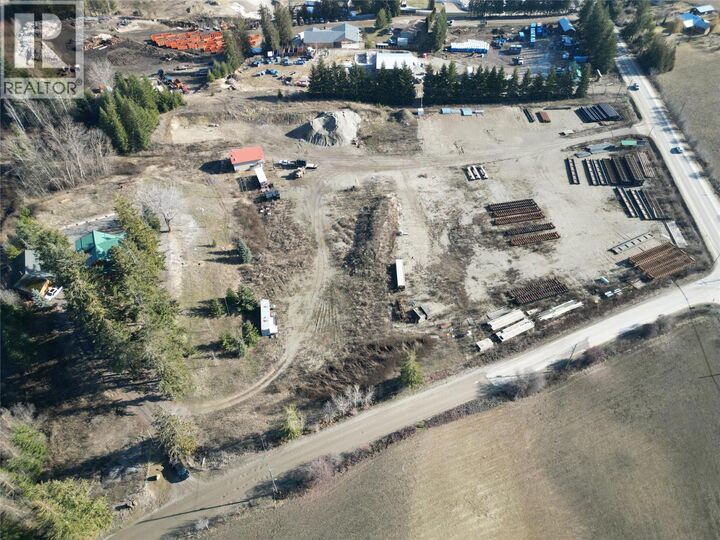 Property Photo:  3030 40 Street Southeast  BC V1E 1X7 