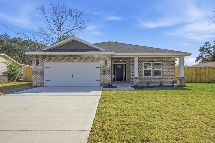 Property Photo:  6 Kohler Drive  FL 32569 