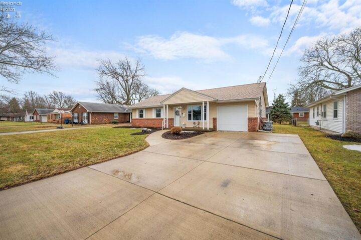 Property Photo: 619 Alice Street OH 43452