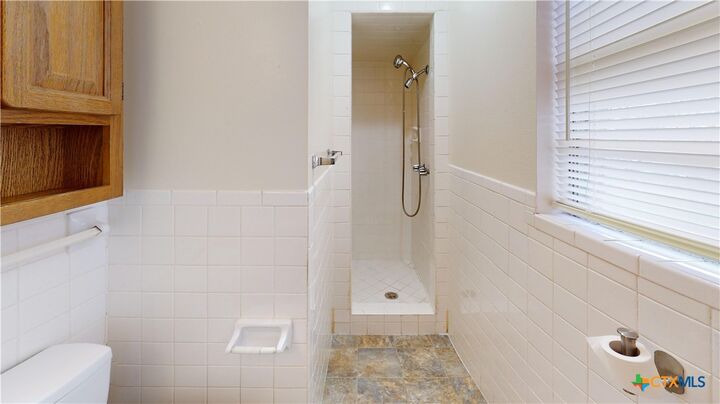 Property Photo:  911 S 27th Street  TX 76522 