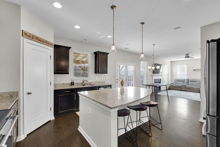 Property Photo: 123 W Pyrenees Drive SC 29365