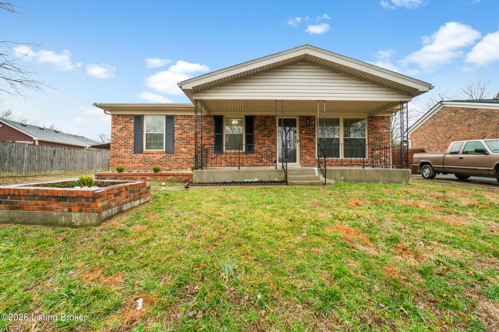 Property Photo:  3618 Ripple Creek Dr  KY 40229 