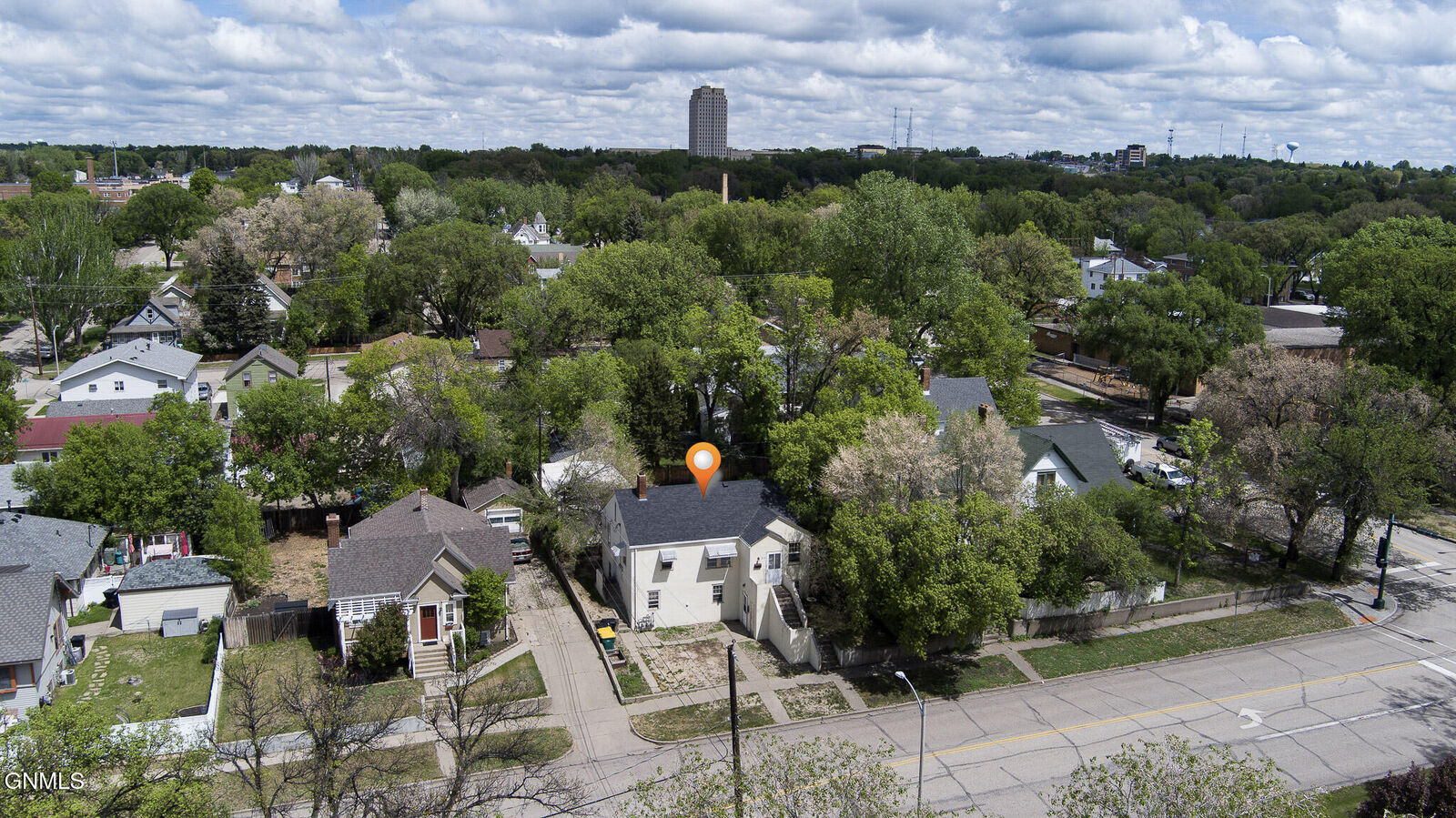 Property Photo:  314 E C Avenue  ND 58501 