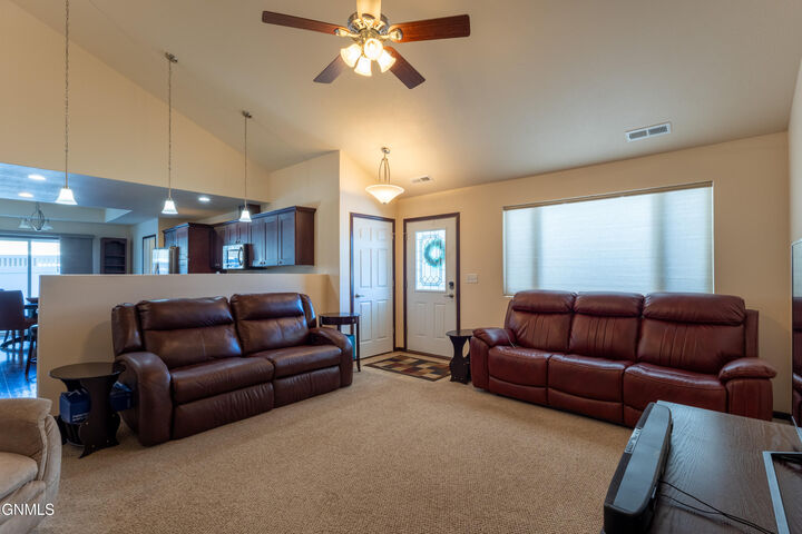 Property Photo: 2605 7th Avenue NW ND 58554