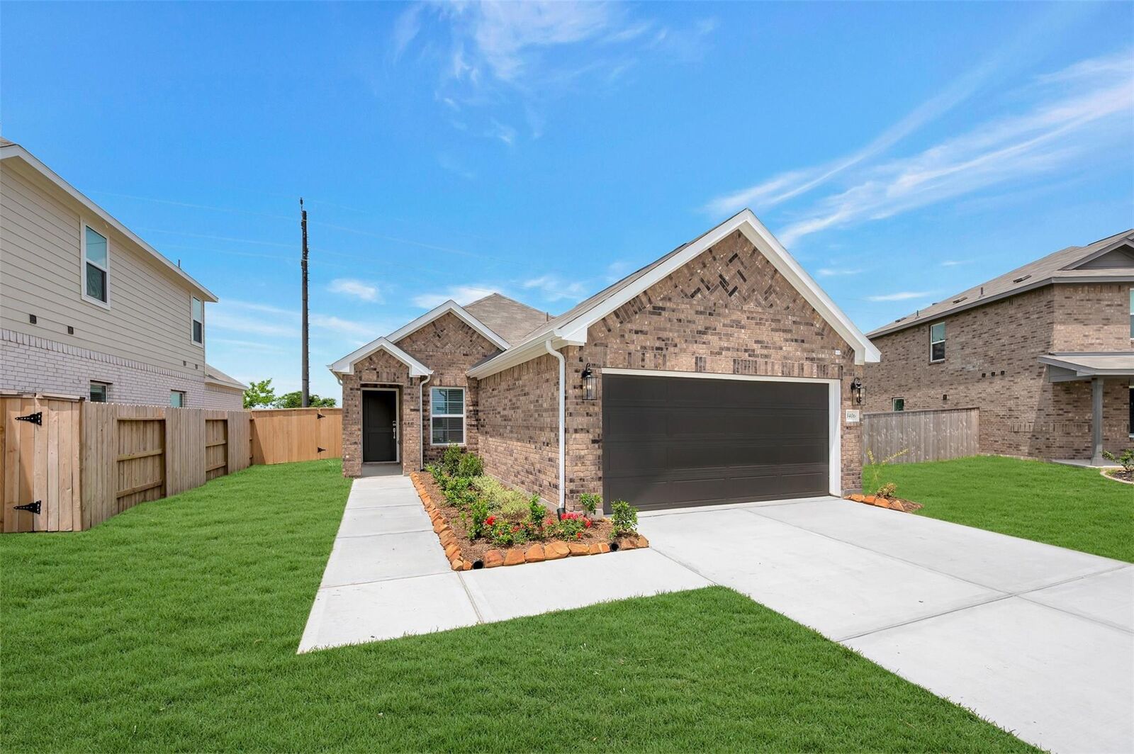 Property Photo: 3406 Fresh Bluestream Lane TX 77471