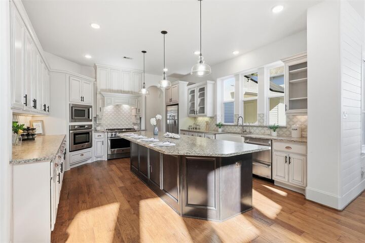 Property Photo:  66 N Thatcher Bend Circle  TX 77389 