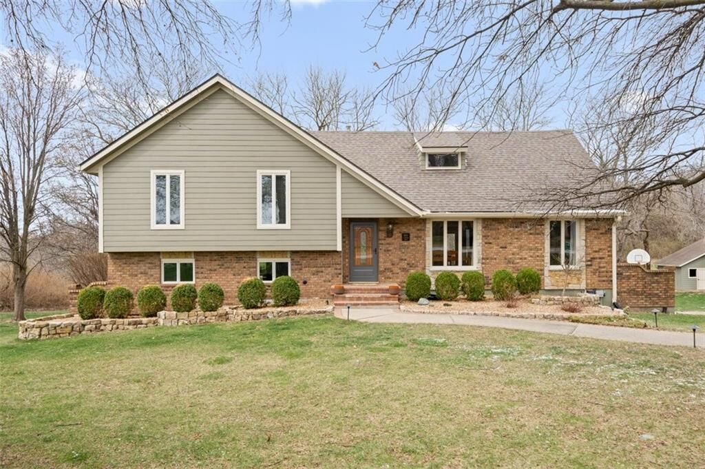Property Photo:  8920 Lochkirk Drive  MO 64064 