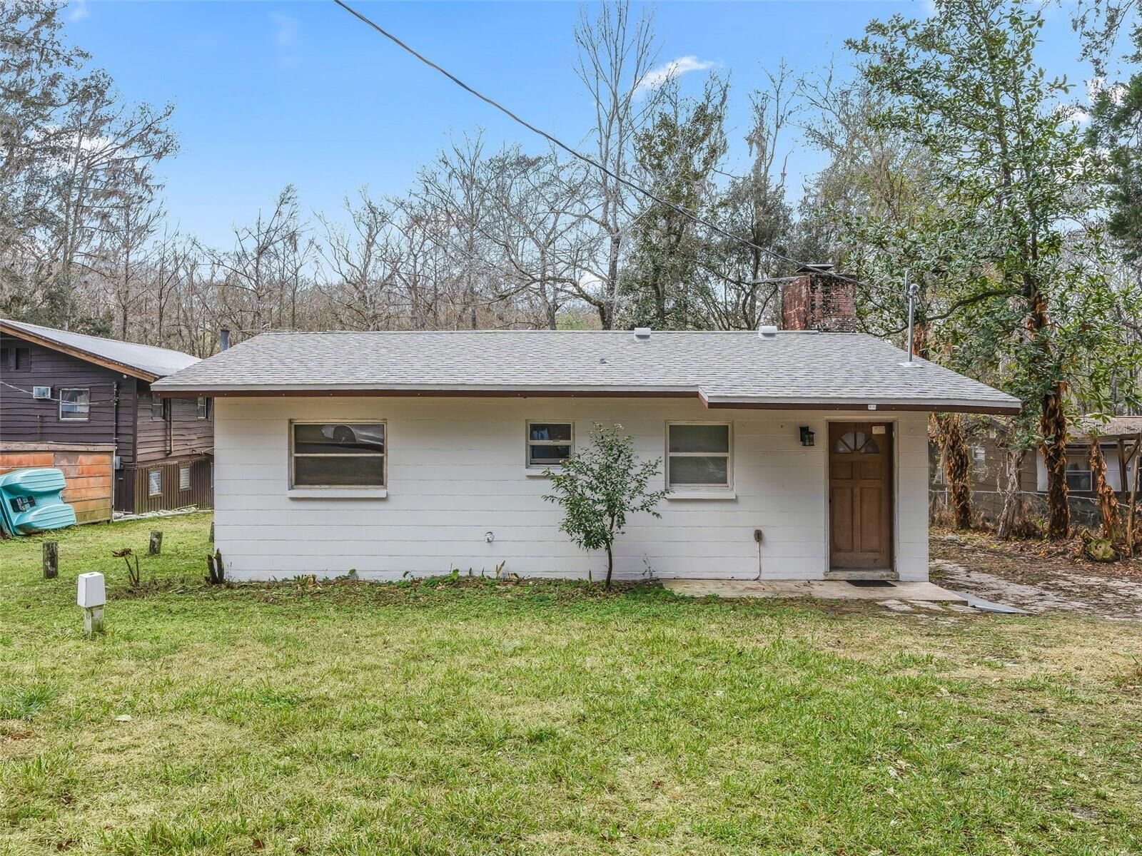 Property Photo:  8935 Cr 647S  FL 33513 