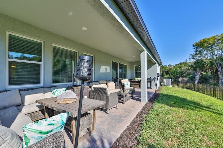 Property Photo:  5410 Trevesta Place  FL 34221 